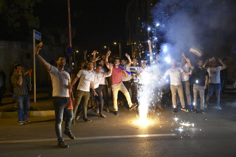 تصاویر/ جشن مردم ارومیه بعد از پیروزی تیم ملی ایران در برابر مراکش